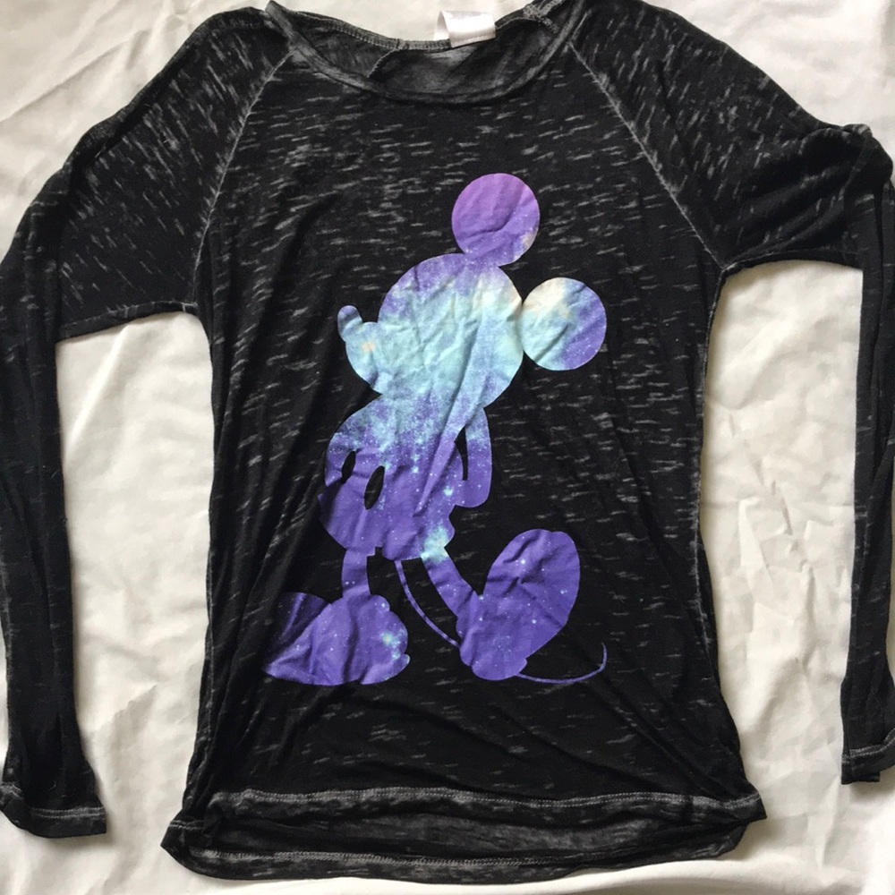 Women’s long sleeve top